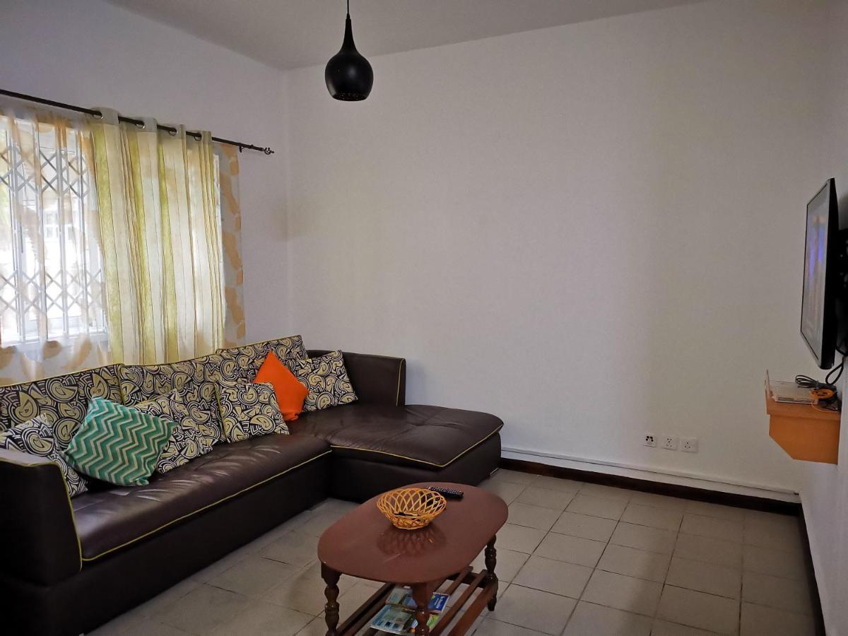 Oceanside Licenced Tourist Residence Flic-en-Flacq エクステリア 写真